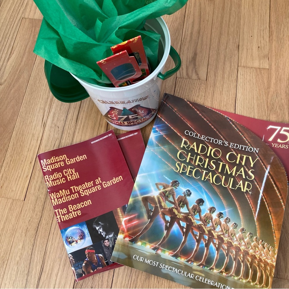 Vintage Radio City Music Hall Bundle: 75th Anniversary 2007: 6 items.